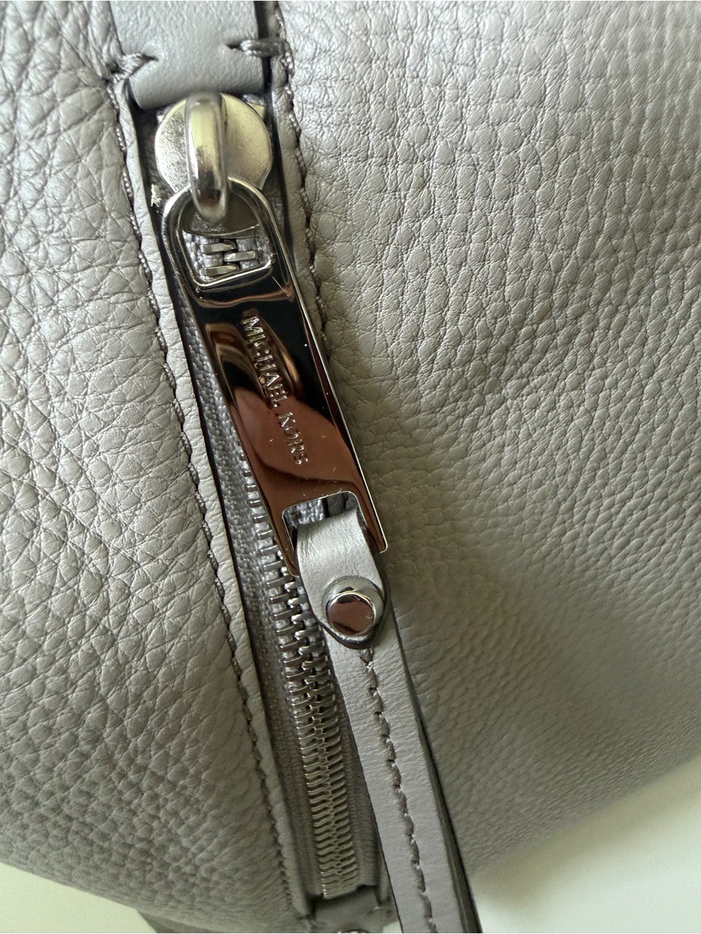 Michael Kors Gray Pebbled Leather Tote Shoulder Bag - Picture 2 of 7